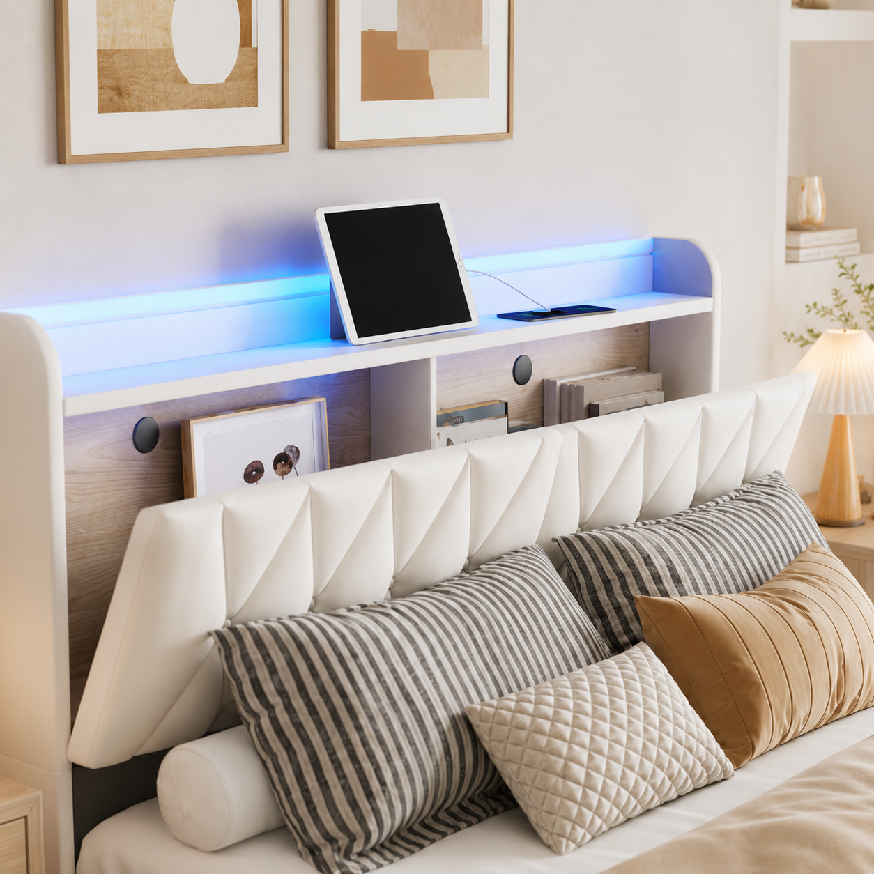 Lit coffre 160x200 rembourré avec 3 tiroirs, tête de lit rangement LED et USB — Coffrelia Noria
